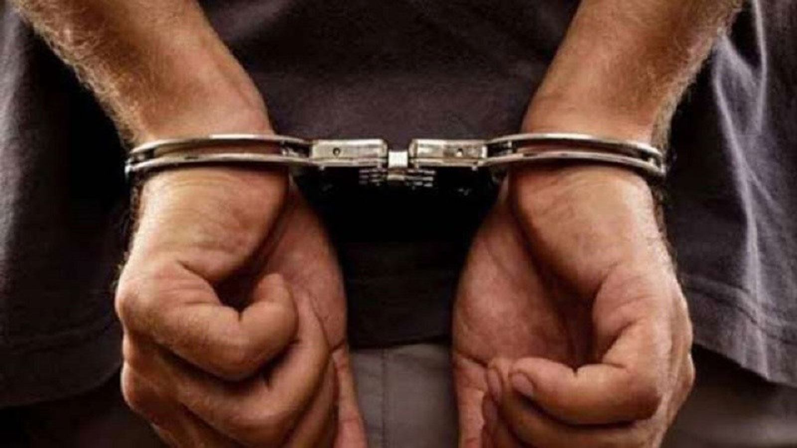 दरबारमार्गबाट लुटिएको ५ थान गोलीसहित २ जना पक्राउ दरबारमार्गबाट लुटिएको ५ थान गोलीसहित २ जना पक्राउ