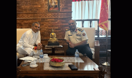 प्रधानसेनापति र दुर्गा प्रसाईवीच ‘दिनभर’ वार्ता, प्रसाईंले भने- “म जुनसुकै परिस्थितिका लागि तयार छु”