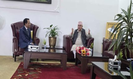 सुदूरपश्चिम प्रदेश लगानी सम्मेलनबारे मुख्यमन्त्री शाह र गभर्नर पौडेलबीच भेटघाट